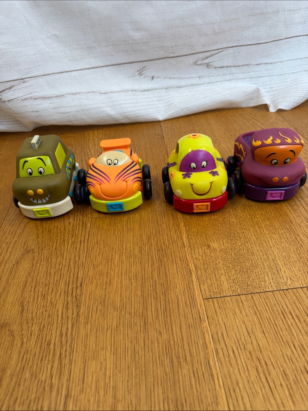 B. Toys Battat Wheeee-ls! Pull Back Cars Soft Chunky Toddler Toy Set of 4